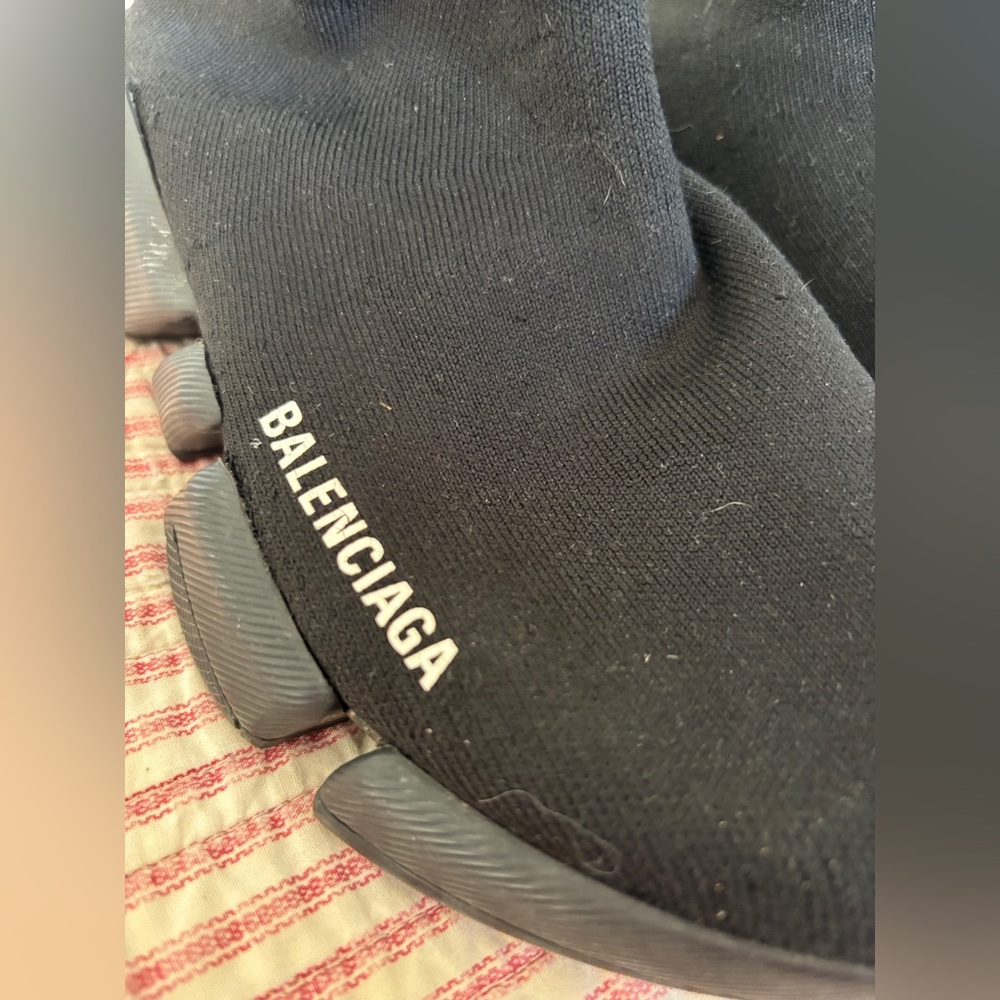 Balenciaga Speed 2.0 Monocolor Sneakers - Picture 4 of 11